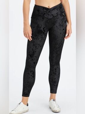 Fabletics Black Crushed Velvet High-Rise Leggings